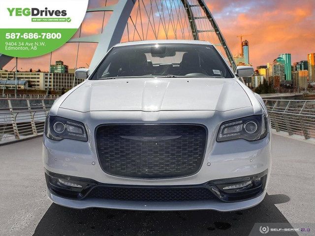 2022 Chrysler 300 300S-AWD- PANO ROOF-WOW! in Cars & Trucks in Edmonton - Image 2