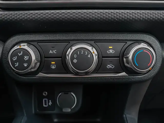 2025 Nissan Kicks Play S WATERLOO SUMMER BLOWOUT! dans Autos et camions dans Kitchener / Waterloo - Image 21