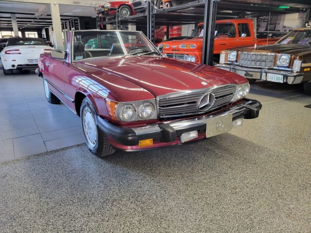 1989 Mercedes-Benz SL Class SL560 in Classic Cars in Laval / North Shore - Image 4