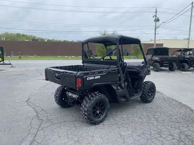 2025 CANAM DEFENDER XT HD9!! FINANCE @ $120 B/W!! in ATVs in Strathcona County - Image 8