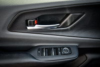Hybrid, Heated Seats, Apple CarPlay, Android Auto, Heated Steering Wheel! 6 LOCATIONS KINGSTON - (61... (image 9)