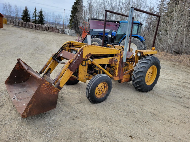Massey Ferguson Industrial 2WD Loader Tractor MF32 in Farming Equipment in Regina