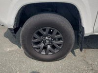 Recent Arrival! Odometer is 9163 kilometers below market average! 2023 Toyota Tacoma Ice Cap 4WD. 3.... (image 5)
