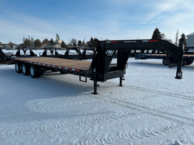 2024 SWS 30' Gooseneck Trailer (3) 10K Axles in Heavy Equipment in Edmonton