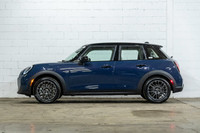 Bienvenue chez MINI Montréal Centre, votre concessionnaire MINI Engine: Moteur à 4 cylindres 2.0l L/... (image 3)