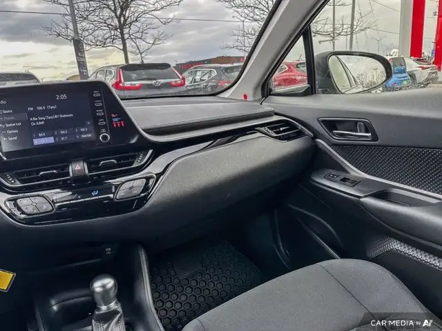 2022 Toyota C-HR in Cars & Trucks in Ottawa - Image 14