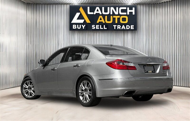 2012 Hyundai Genesis 3.8L V6 in Cars & Trucks in Edmonton - Image 3