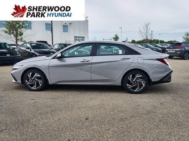 2025 Hyundai Elantra Pref Tech | Lane Departure Warning | in Cars & Trucks in Edmonton - Image 2