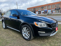 2017 VOLVO V60 T5 AWD CROSS COUNTRY. PREMIER PLUS EDITION. 2.0 L BLACK ON BLACK INTERIOR. NAVIGATION... (image 2)
