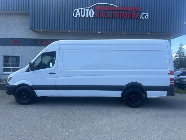 2018 Mercedes-Benz Sprinter fourgonnette utilitaire toit haut -  in Cars & Trucks in Laval / North Shore - Image 4