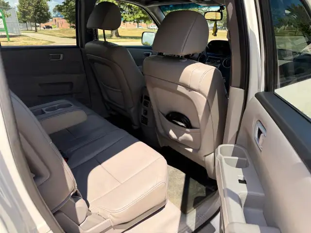 2015 Honda Pilot EX-L in Cars & Trucks in Hamilton - Image 25