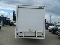 Welcome to Central Truck Sales. 2022 GMC SAVANNA 16 FT CUBE VAN , V8 Automatic transmission ,Cruise... (image 6)