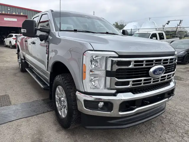2023 Ford Super Duty F-350 SRW XLT | 6.7L DIESEL | CREW CAB | 8  dans Autos et camions dans Calgary - Image 8