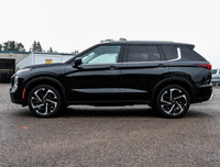 2024 Mitsubishi Outlander SEL The 2024 Mitsubishi Outlander SEL is designed for families and adventu... (image 4)