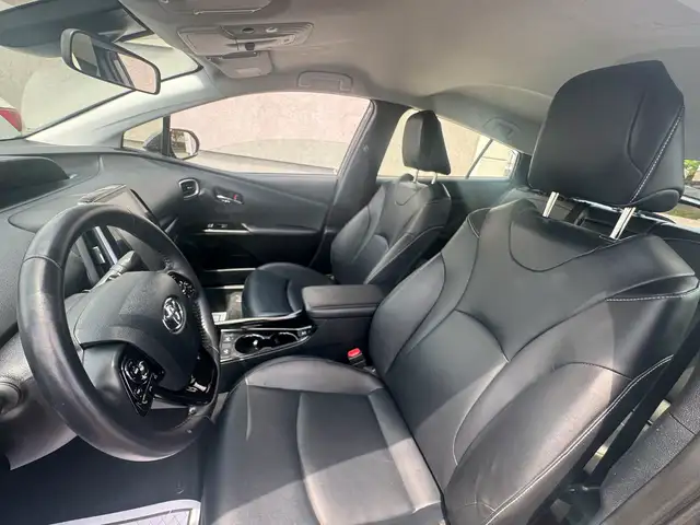 2020 Toyota Prius Prime XLE dans Autos et camions dans Ottawa - Image 31