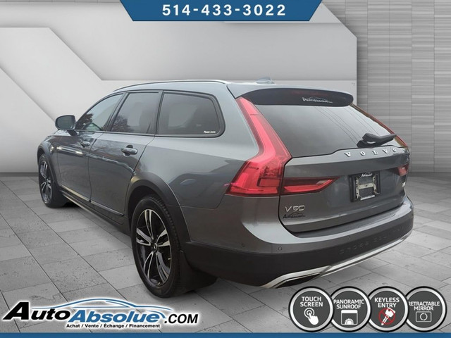 2017 Volvo V90 Cross Country T6 + Cross Country in Cars & Trucks in Laval / North Shore - Image 4