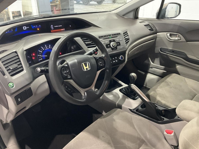 Honda Civic Sdn 4 portes, boîte manuelle, LX 2012 à vendre in Cars & Trucks in Laval / North Shore - Image 4