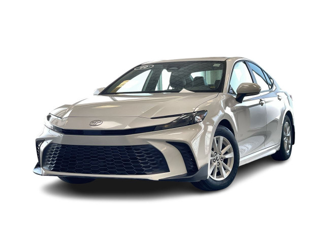 2025 Toyota Camry Hybrid SE Local Trade, Rear Camera, Low Kilome in Cars & Trucks in Regina
