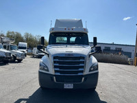 2019 FREIGHTLINER T12664ST;Heavy Duty Trucks - CONVENTIONAL W/O SLEEPER Penske Location 2916 NORLAND... (image 1)
