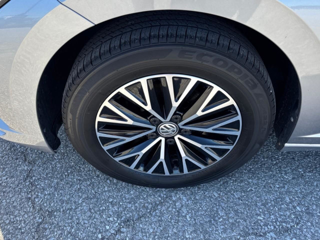 2019 Volkswagen Jetta 1.4 TSI Highline LEATHER + SUNROOF in Cars & Trucks in Barrie - Image 2