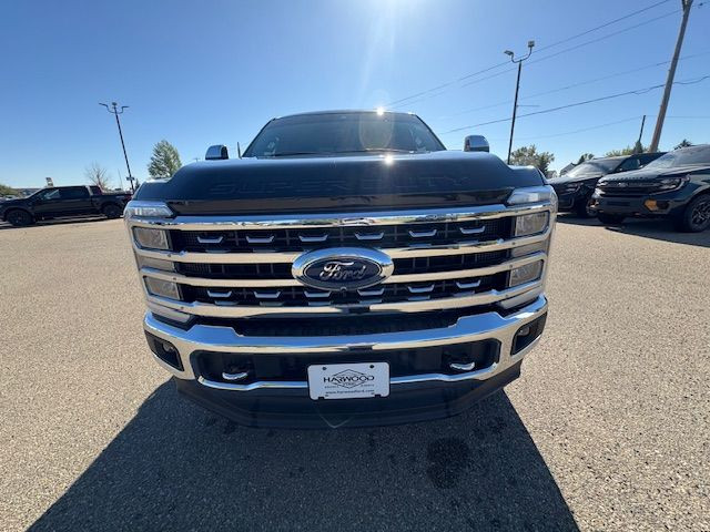 2023 Ford Super Duty F-350 SRW LARIAT in Cars & Trucks in Medicine Hat - Image 4