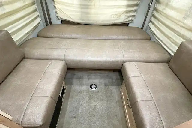 2012 Pleasure-Way Excel TS – Pre-Owned Class B Motorhome. in RVs & Motorhomes in Red Deer - Image 40