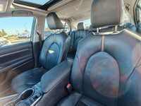 LOW KMS! XLE HYBRID, BLACK ON BLACK, FULL OPTION, LEATHER INTERIOR, HEATED SEATS, POWER SUNROOF/MOON... (image 7)