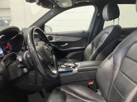 // JAMAIS ACCIDENTÉ! //Le Mercedes-Benz GLC300 2017 version GLC 300 4MATIC 2.0L **TOIT PANO**NAVI**C... (image 9)