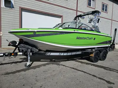 296 hours Length of Boat..........................21’8” Width Amidship..........................96”...