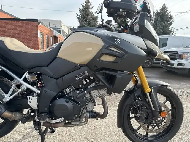 2014 Suzuki V-Strom 1000 ~ VSTROM 1000CC ~ VERSATILE ~ CLEAN BIK in Street, Cruisers & Choppers in City of Toronto - Image 11