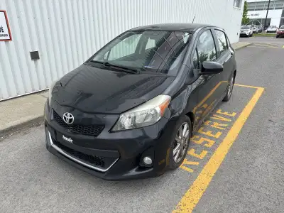 PRIX ET QUALITÉ IMBATTABLE venez découvrir notre TOYOTA YARIS 2012 BAS KM HATCHBACK A/C BLUETOOTH d'...