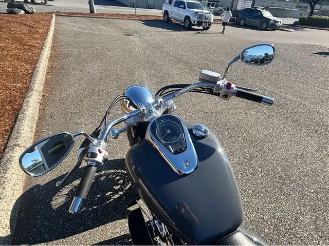 2022 Suzuki C50 Boulevard in Street, Cruisers & Choppers in Delta/Surrey/Langley - Image 6