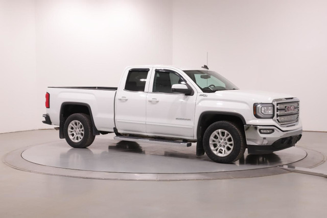 GMC Sierra 1500 SLE 2019 in Cars & Trucks in Winnipeg