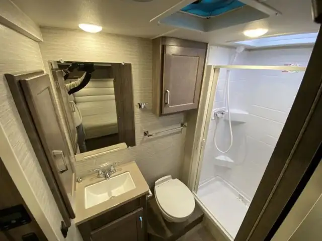 2025 Winnebago Minnie Winnie 26T in RVs & Motorhomes in Abbotsford - Image 27