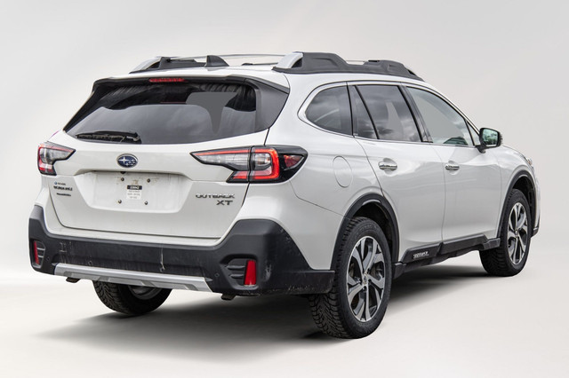 2022 Subaru Outback in Cars & Trucks in City of Montréal - Image 4