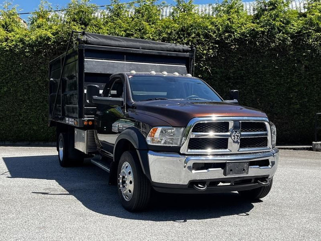 2015 ram 5500 Regular Cab Dually Dump Truck 4WD in Heavy Trucks in Richmond - Image 2