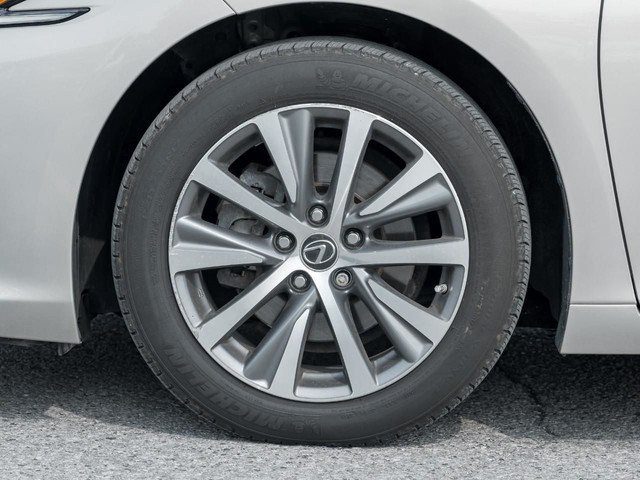 2021 Lexus ES 300h ES300 Premium Hybrid, One owner Clean Carfax in Cars & Trucks in Markham / York Region - Image 4