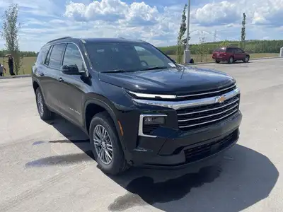 The 2025 Chevrolet Traverse LT is a versatile and stylish mid-size SUV, designed to offer a compelli...