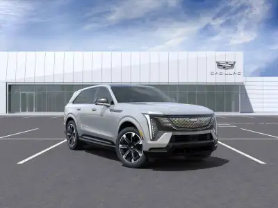 Le Cadillac Escalade IQ 2025 version Sport 2 4 portes TI est un VUS électrique démonstrateur de 3999...