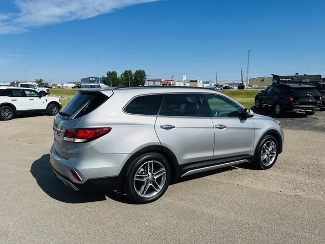 2017 Hyundai Santa Fe LIMITED XL AWD / LOADED! / 7 PSNGR! / TOW  in Cars & Trucks in Edmonton - Image 4