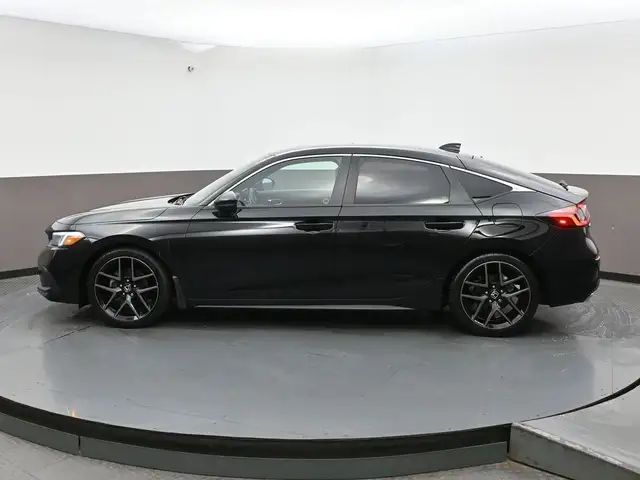 2024 Honda Civic One Owner & Fully Certified Sport Touring, Leat in Cars & Trucks in City of Halifax - Image 30