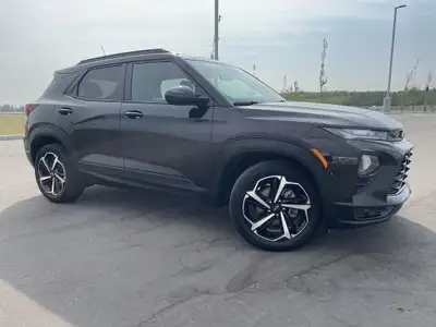 AMVIC Licensed Dealer The 2022 CHEVROLET TRAILBLAZER RS AWD in Mosaic Black Metallic with Jet Black...