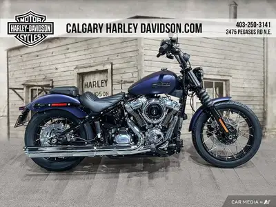 Born to be yours. The Street Bob is a lean, mean bobber with mini-ape handlebars, mid-mounted foot c...