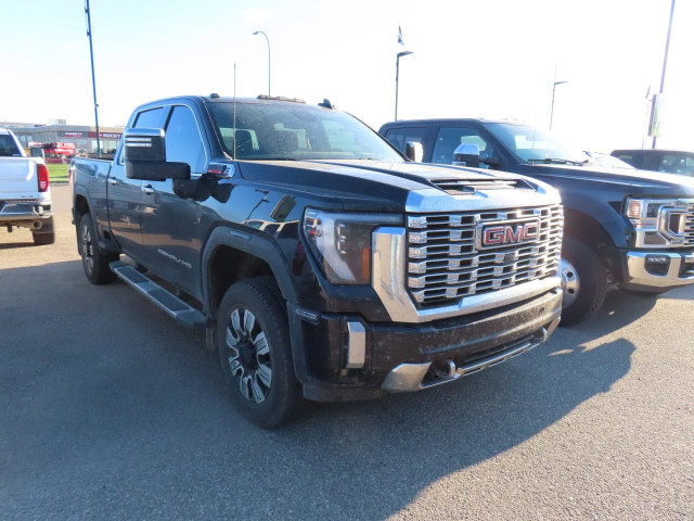 2024 GMC Sierra 3500HD Denali 6.6L DURAMAX 8CYL | HEATED & VE... in Cars & Trucks in Lethbridge - Image 3