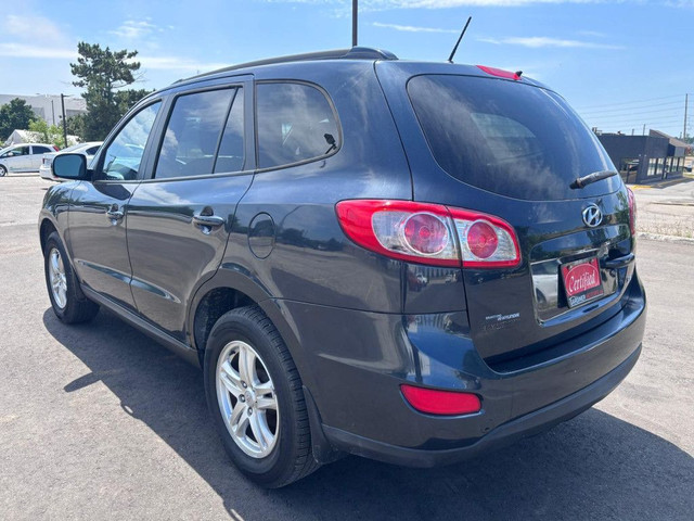 2011 Hyundai Santa Fe Front-wheel Drive 4dr I4 GL in Cars & Trucks in Mississauga / Peel Region - Image 4
