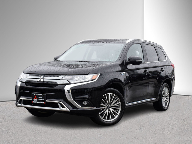 2022 Mitsubishi Outlander PHEV SE - Heated Seats, No Accidents,  in Cars & Trucks in Burnaby/New Westminster