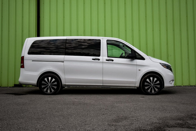 2022 Mercedes-Benz Metris Passenger Van 126 in Cars & Trucks in Cornwall - Image 2