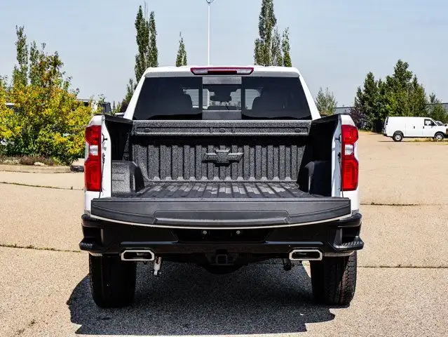 2025 Chevrolet Silverado 1500 LT Trail Boss in Cars & Trucks in Strathcona County - Image 15