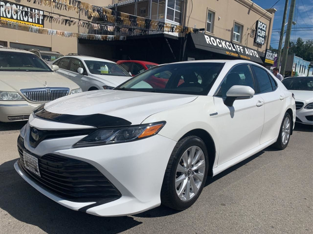2018 Toyota Camry Hybrid in Cars & Trucks in City of Toronto