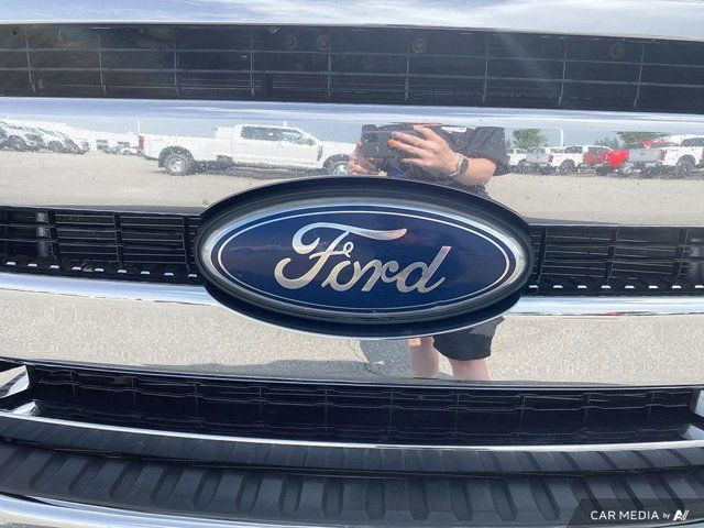 2012 Ford Super Duty F-350 SRW XL in Cars & Trucks in Edmonton - Image 4